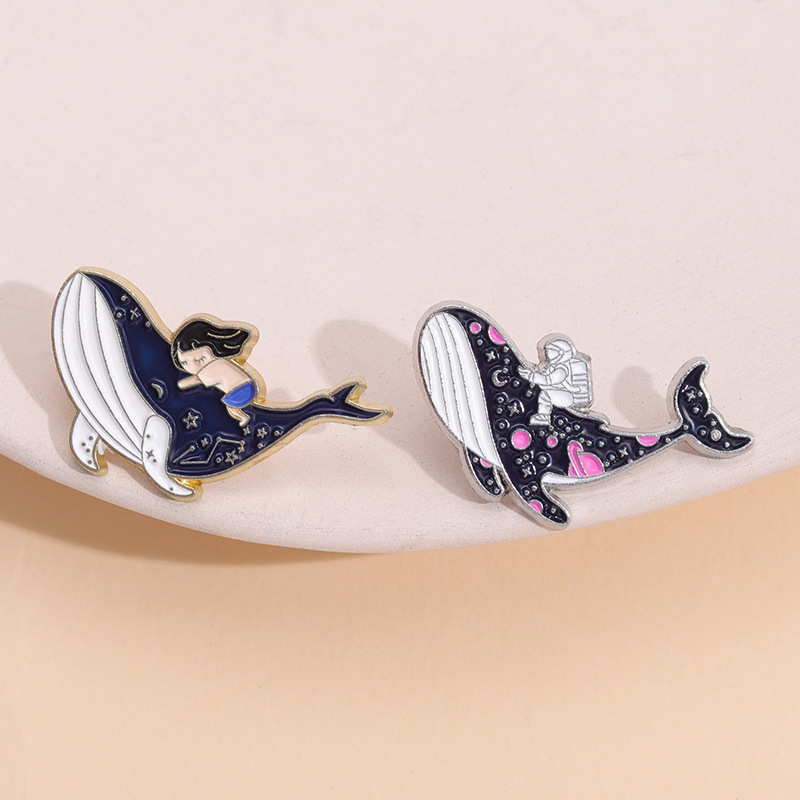 Embroidery Whale - marine Whale dolphin Enamel Pin Funny