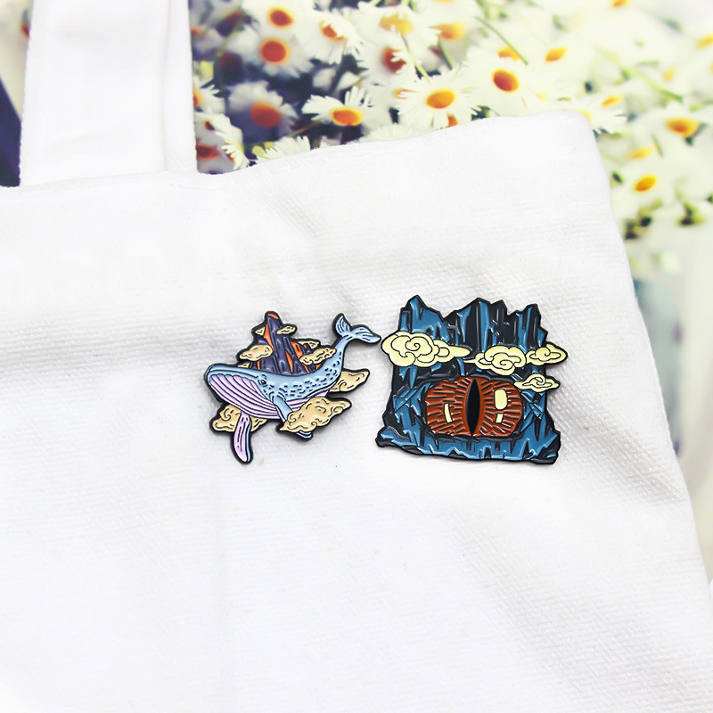 Cartoon Peak Devil's eye and W - Embroidery Whale ulasan dan harga