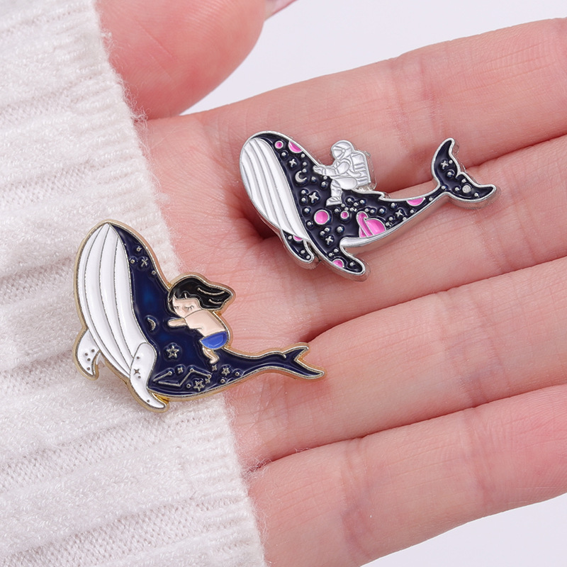 marine Whale dolphin Enamel Pi - Embroidery Whale ulasan dan harga